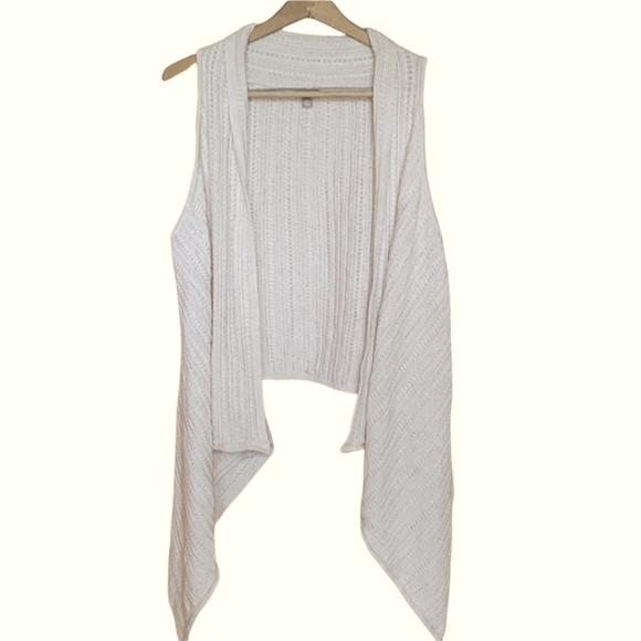 J. Jill Sweaters - J. Jill women's ivory cableknit waterfall shrug